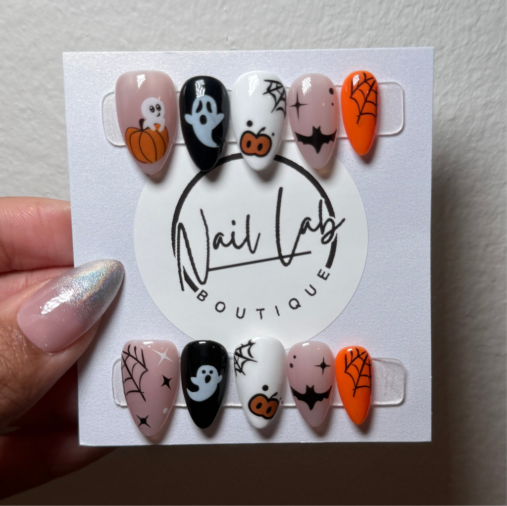 SPOOKY CHIC
